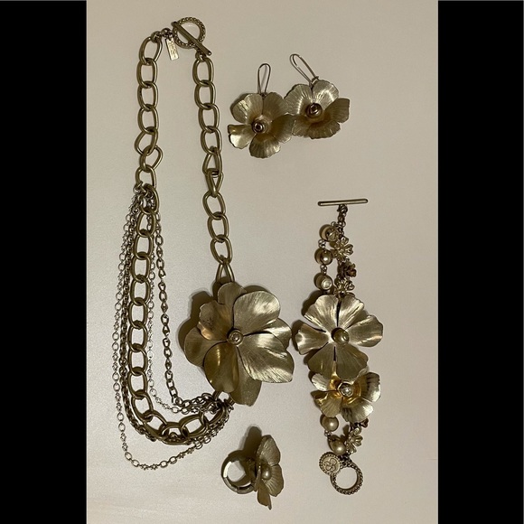 Jessica Simpson Statement Gold Floral Jewelry Set - Picture 1 of 8